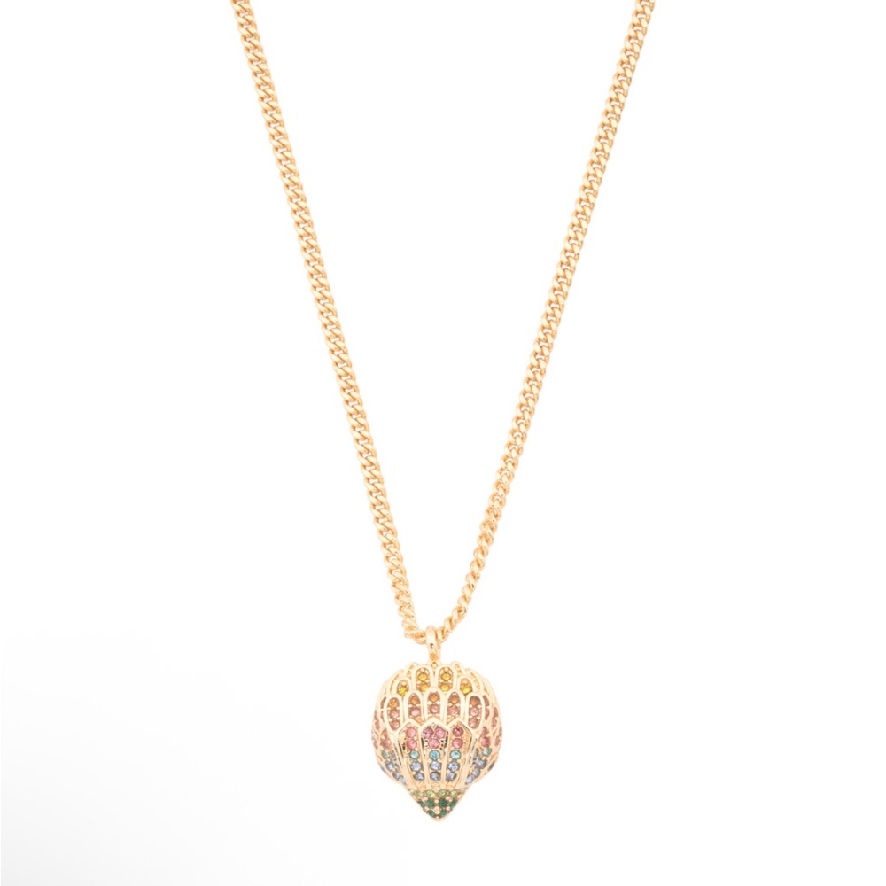 Elegant Gold Pendant Necklace